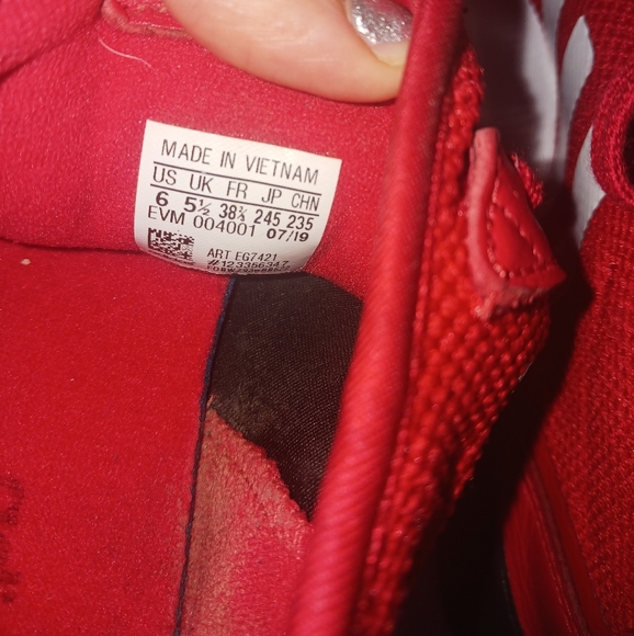 ❤️Adidas❤️ Kids Red & white sneakers - Picture 10 of 13